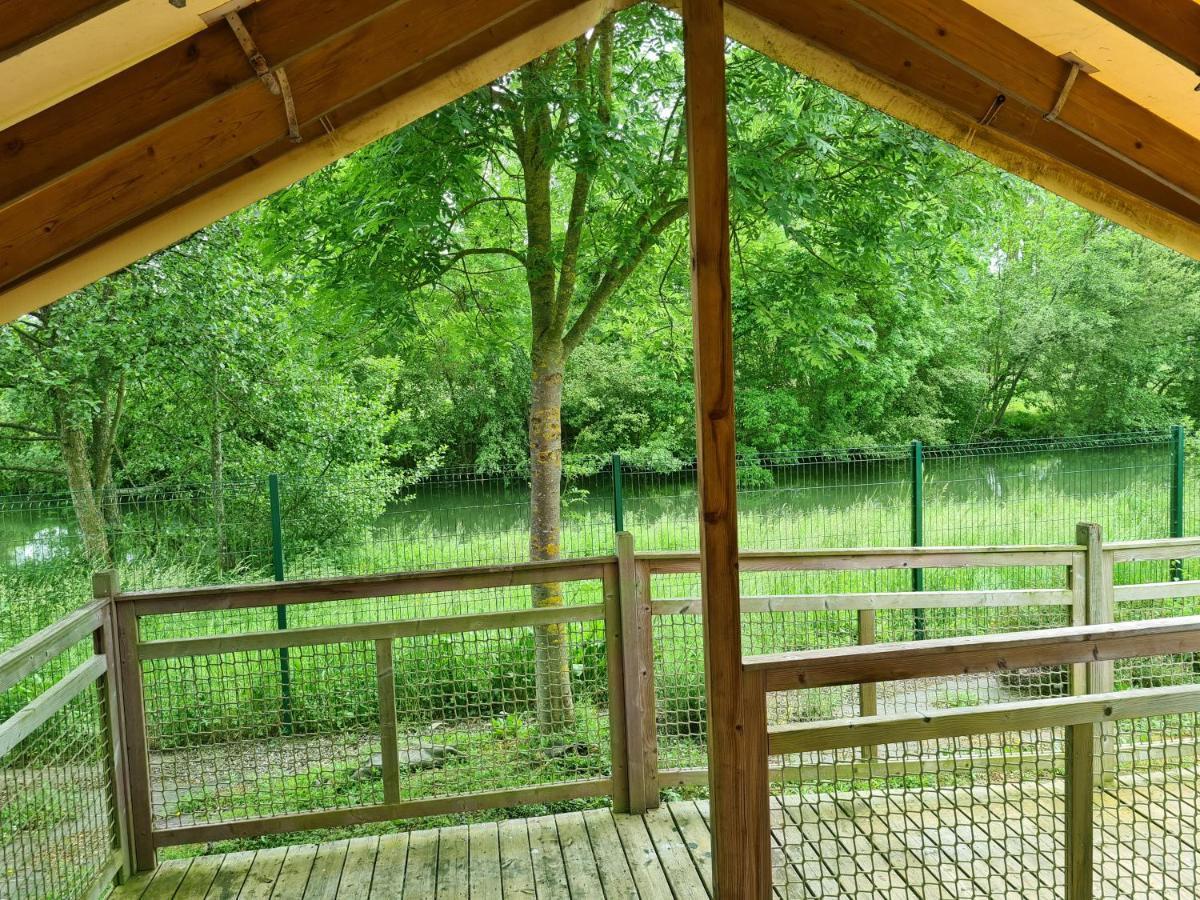 Resort & Camping - Val De Braye Besse-sur-Braye Bagian luar foto